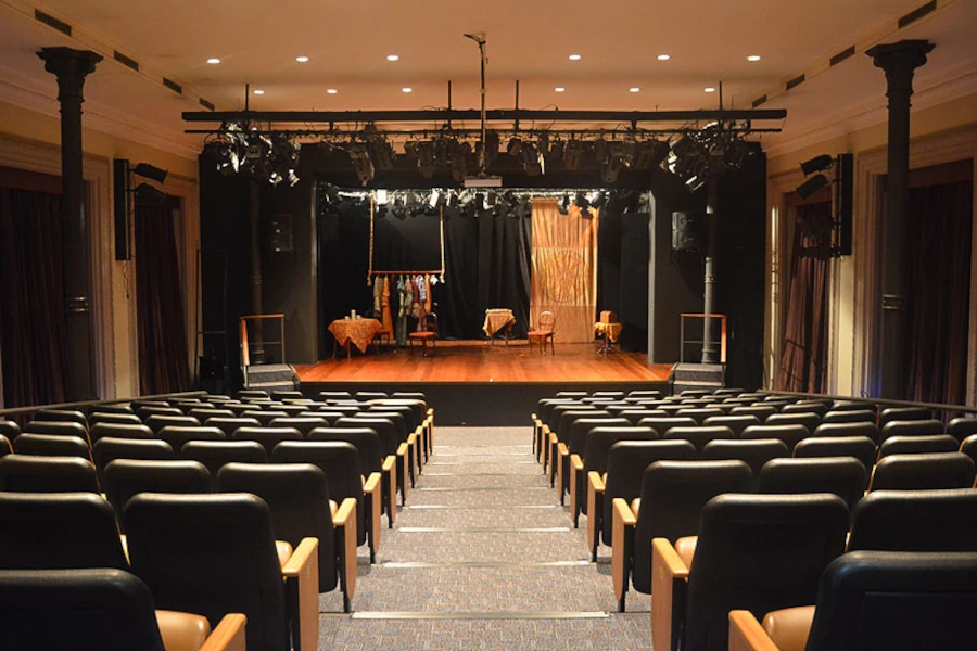 Interior do CCJF - sala de Teatro
